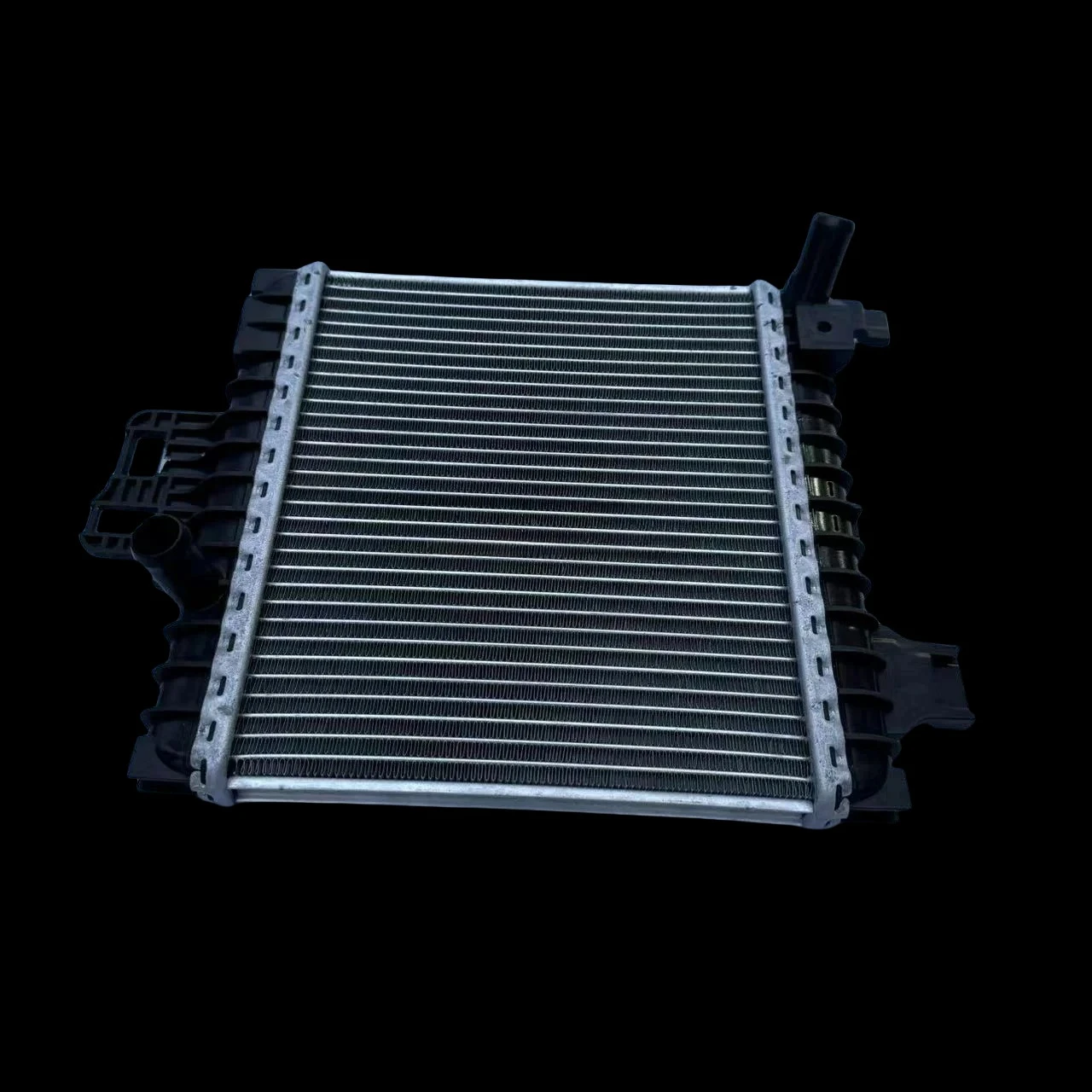 

For Lamborghini URUS Intercooler water tank radiator OEM 4M0121218F 4M0121218G Made in China high-quality