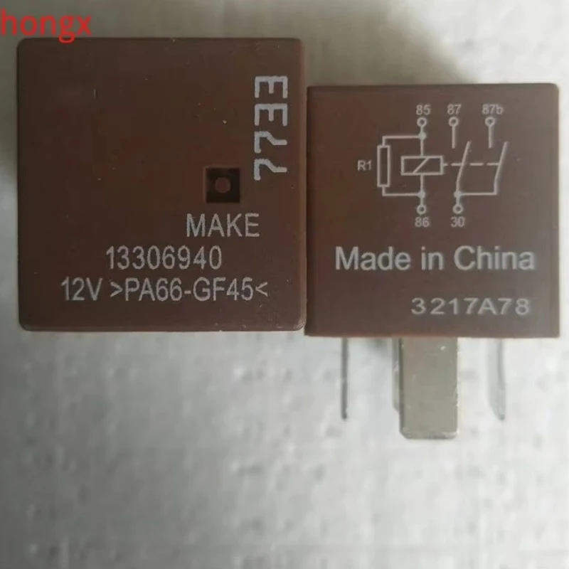 

Brand new 13306940 12V relay 5 PIN