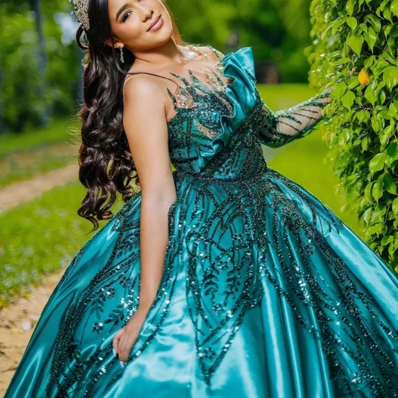 

dark green Quinceanera Dress off-shoulder Lace crystal glitter decal Long tail vestidos de 15 Quinceanera ﻿Customize