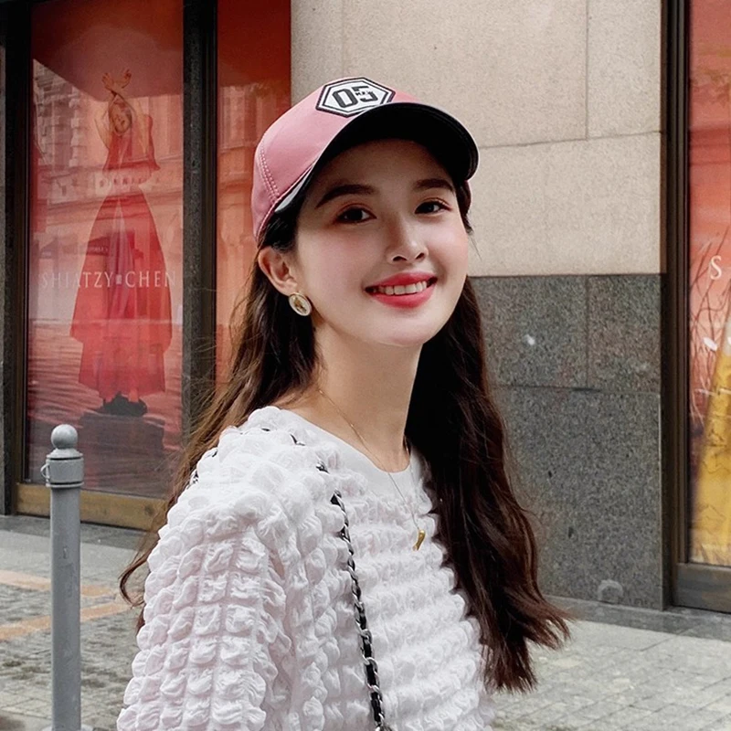 

Модная бейсболка из овечьей кожи 2025 года, женская бейсболка с цветными блоками, весна-осень, яркие цвета, натуральная кожа, хип-поп, регулируемая шляпа