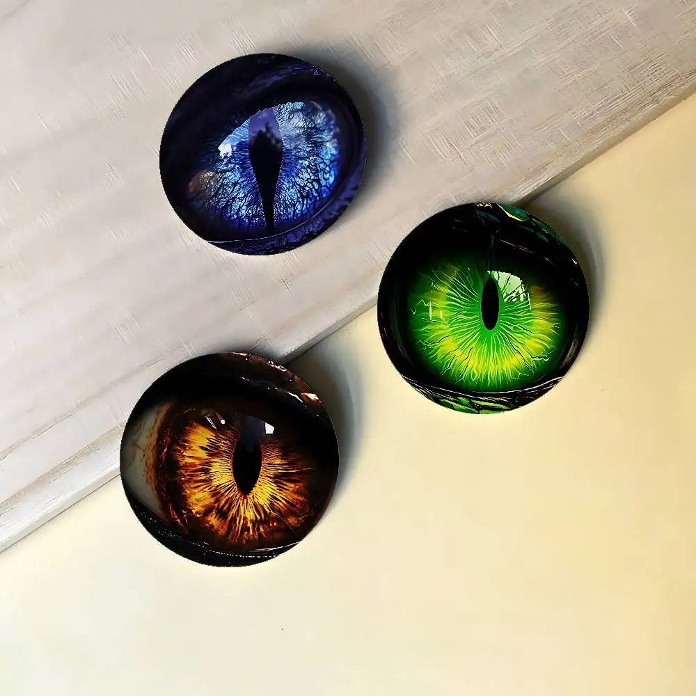 Dragon Eyes Badges Peripheral Lapel Pins Tinplate Round Brooch For Shoulder Bag Accessories Souvenir Gifts