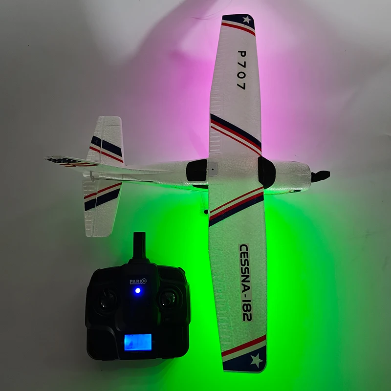 أفضل 3CH P707Gyro Cessna RC طائرة 2.4G 3D/6G مع شاشة الكريستال السائل ضوء الليل الثابتة الجناح الطائرات RTF لعب للأولاد هدية #4