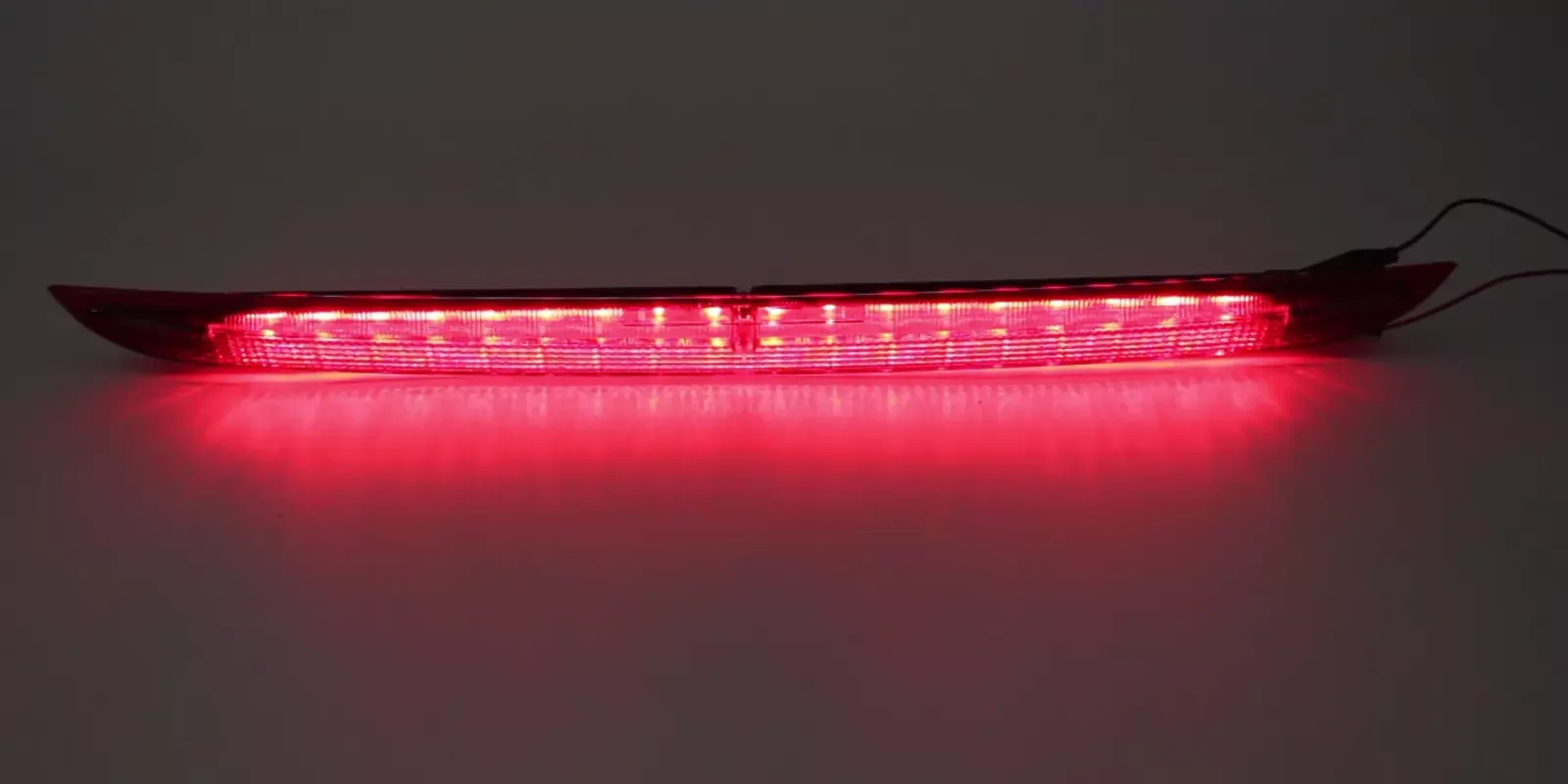High Leve Third Brake Light For Touareg VW SUV 7LA 7L6 7L7 2003-2010 Red LED Stop Lamp Additional Brake Lights Assembly Parts