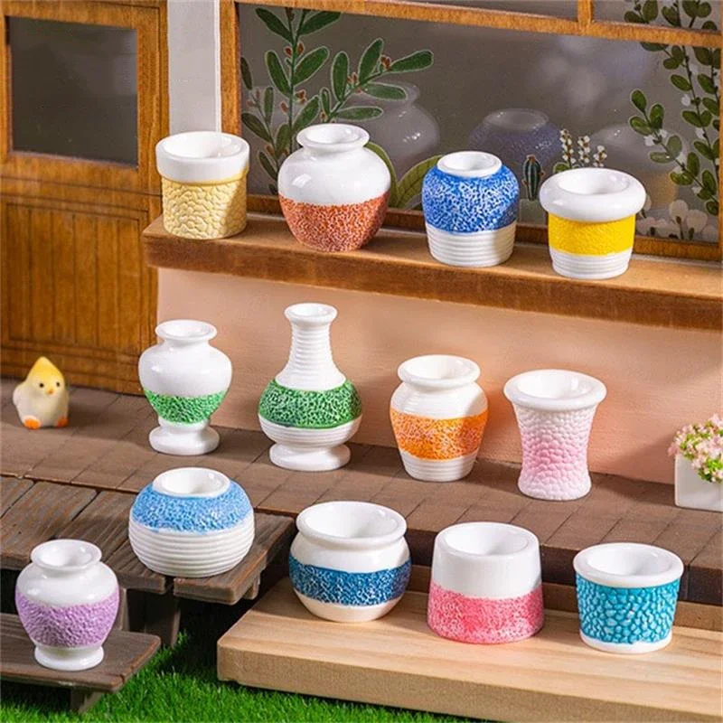 ชุดของเล่นแจกันบ้านตุ๊กตามินิห้าชิ้นพร้อมรูปแบบสีสันสดใส; สำหรับตกแต่งบ้าน DIY และการเล่นสำหรับเด็ก; เครื่องประดับภูมิทัศน์