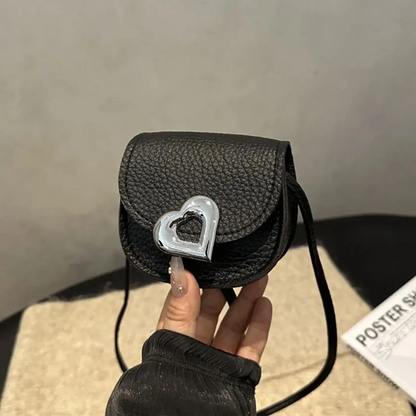 

Мини-сумка через плечо в форме сердца с металлической пряжкой, женская милая сумка через плечо из искусственной кожи с клапаном и карманом для монет для ежедневного использования