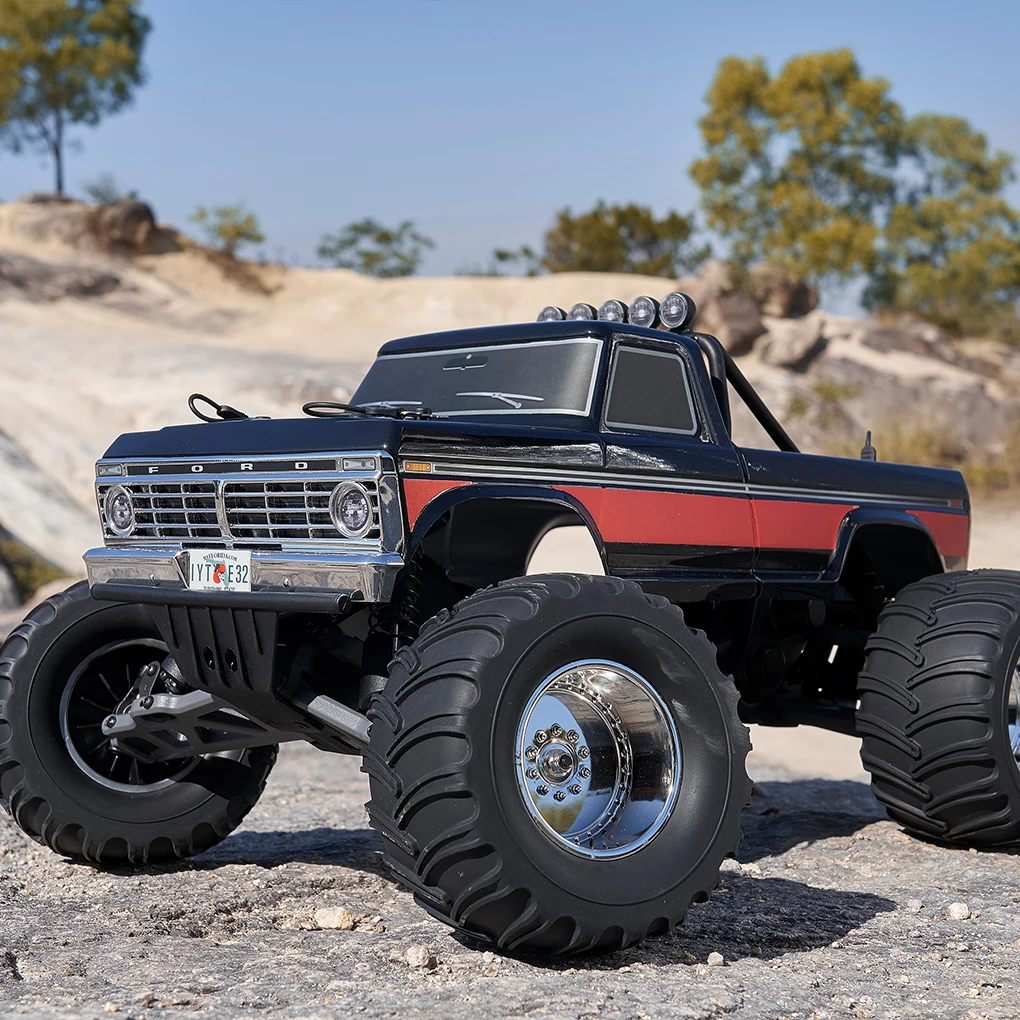 

1/10 FMS 11023 RTR RC Car for Ford F100 RTR 2.4G Complete Vehicle RC Simulation Pickup Climbing Off-Road Car Model Boy Toys