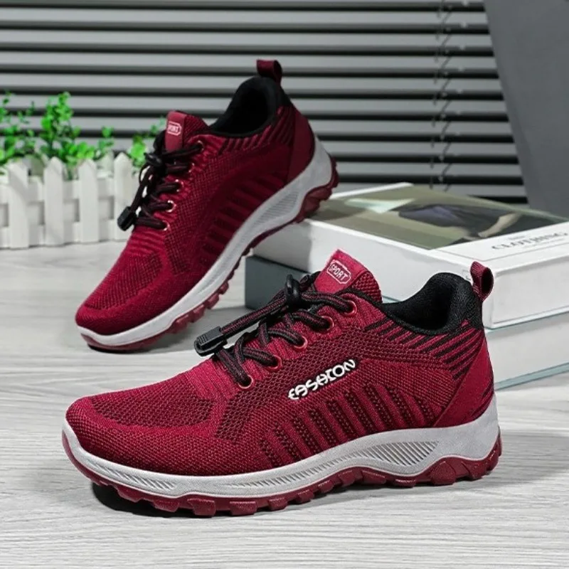 2026 New Fashion Woman Outdoor Running Sneakers Soft Soled Anti Slip Walking Shoes Light Breathable Casual Women's Sports Shoes