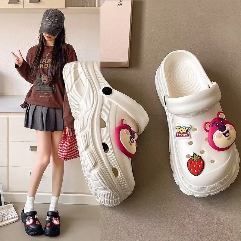 

r‌eal pictures new summer comfortable outdoor Strawberry Bear Lotso cartoon women sandals girls white black fashion slippers