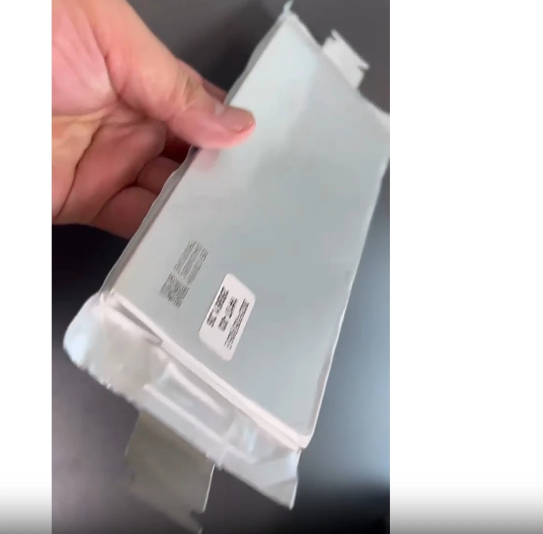 

Новый высокоскоростной полимерный мягкий пакет Тренирный литий-железо-фосфат 20-60 Ач подходит для нового хранения электроэнергии.