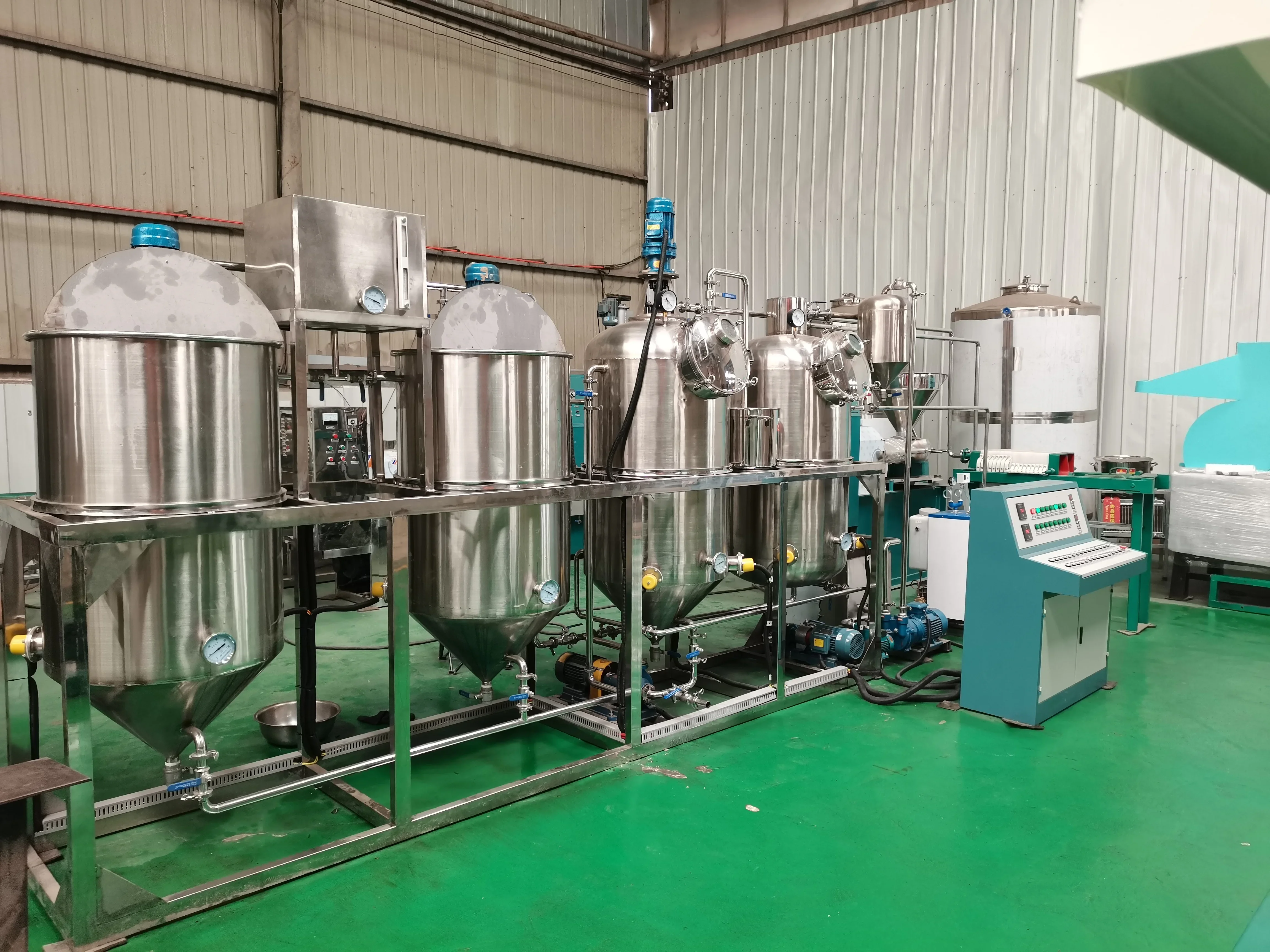 Factory Price crude oil refining machine palm coconut oil refinery machine