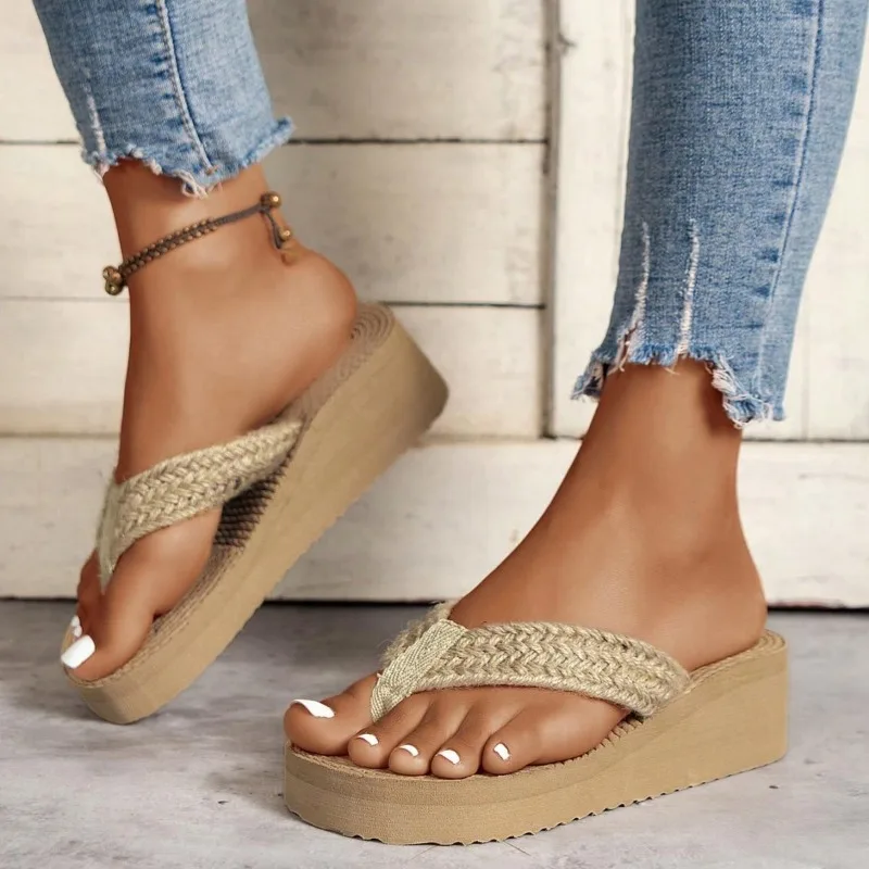 

2025 NEW Summer Fashion Simple Women's Flip Flops Woven Casual Beach Outdoor Slippers Comfortable Leisure Shoes