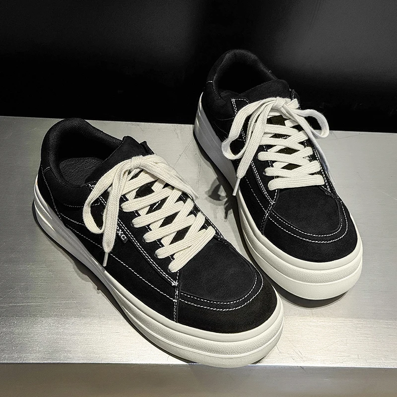 Retro Men Thick Soled Board Shoes with Exquisite Stitching To Increase Anti Slip College Style Simple Daily Commuting Shoes