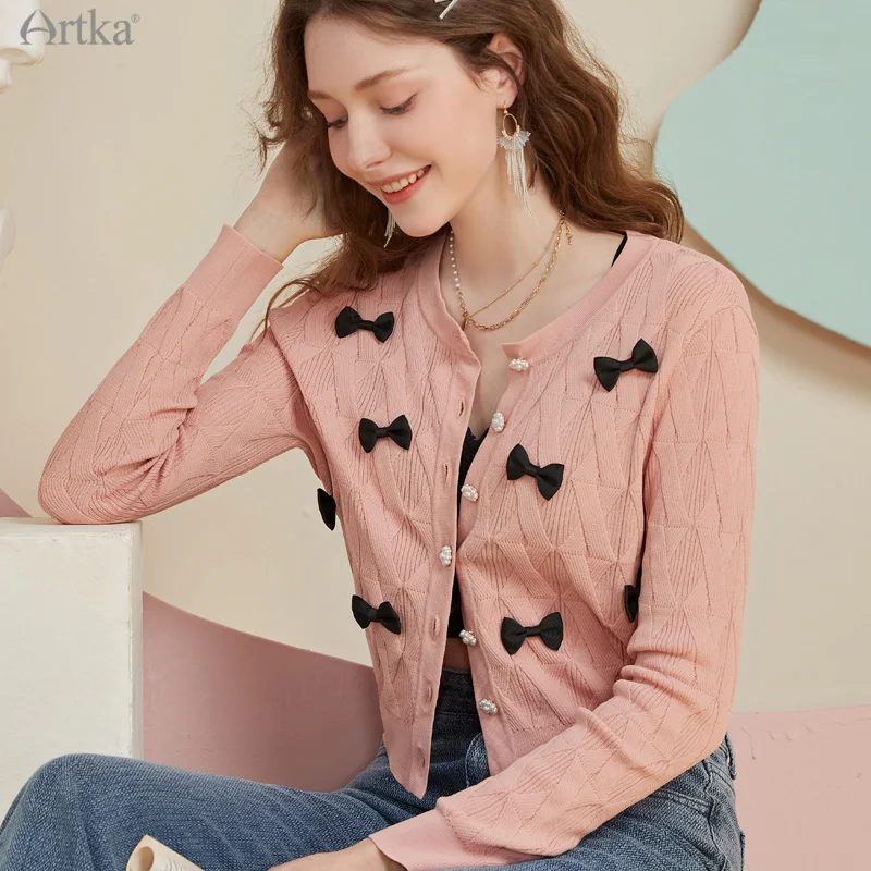 

ARTKA 2022 Spring New Women Cardigan Elegant Sweet Bow Knitting O-Neck Sweater Long Sleeve Cardigan Outerwear Female WB29015Q