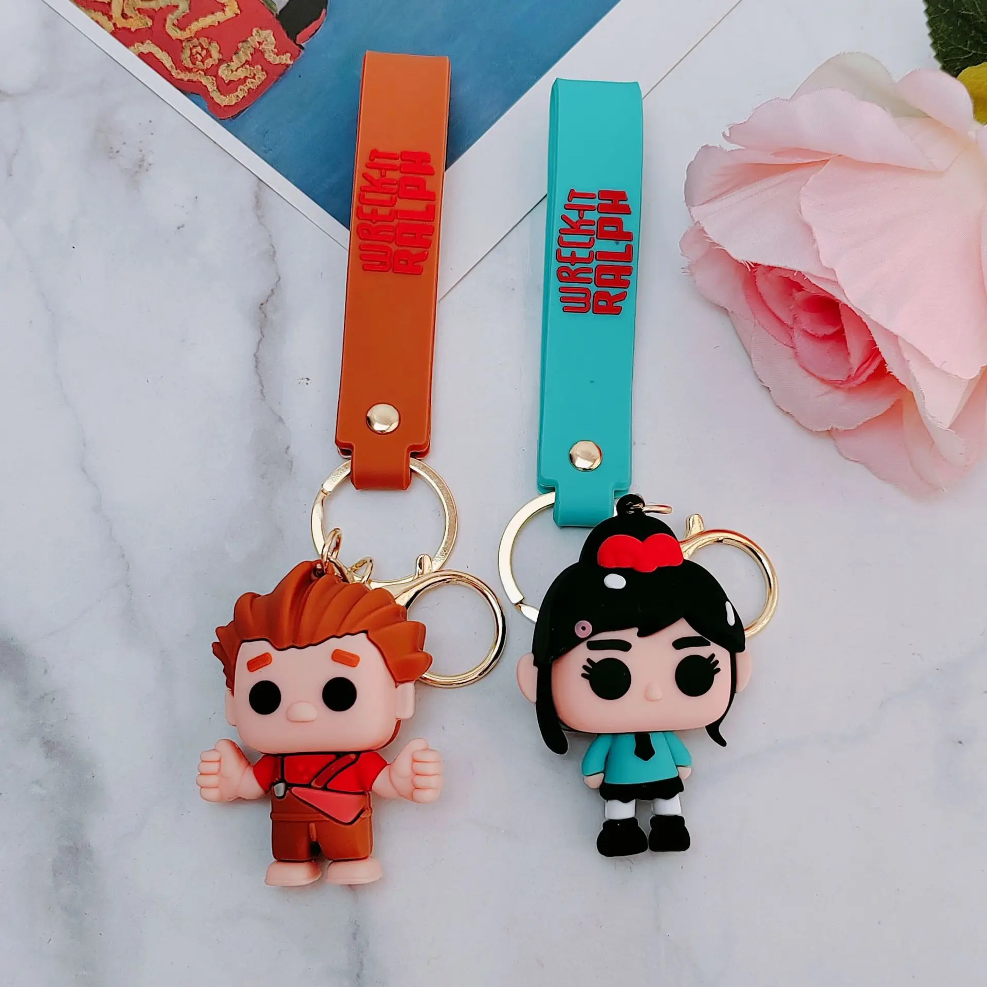 

Disney Wreck-It Ralph Invincible Destruction King Keychain Vanellope Von Schweetz Cartoon Key Chain