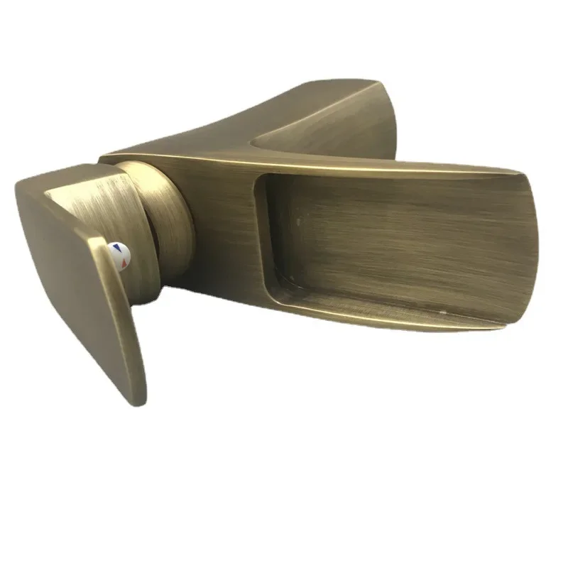 

Single handle single hole sitting waterfall water outlet wide mouth waterfall faucet, hot and cold brass mouth faucet