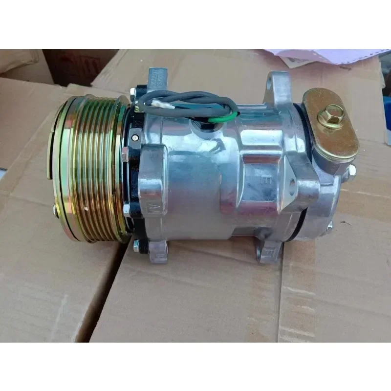 Hot SalesTRUCK Parts Truck Parts Air Condition Compressor