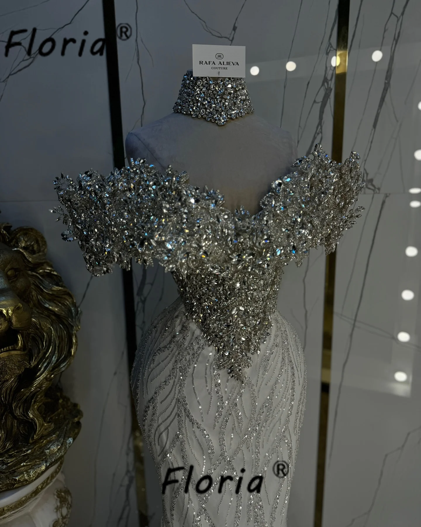 

Элегантное платье русалки для выпускного вечера с тяжелыми серебряными бусинами и кристаллами цвета слоновой кости с V-образным вырезом, вечерние платья для торжественных случаев 2025, красная дорожка, вечерний халат знаменитостей