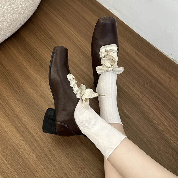 sapatos-unicos-de-bale-com-cadarco-de-nicho-quadrado-um-novo-sapato-de-couro-pequeno-retro-de-salto-grosso-de-alta-qualidade-para-o-outono-de-2025