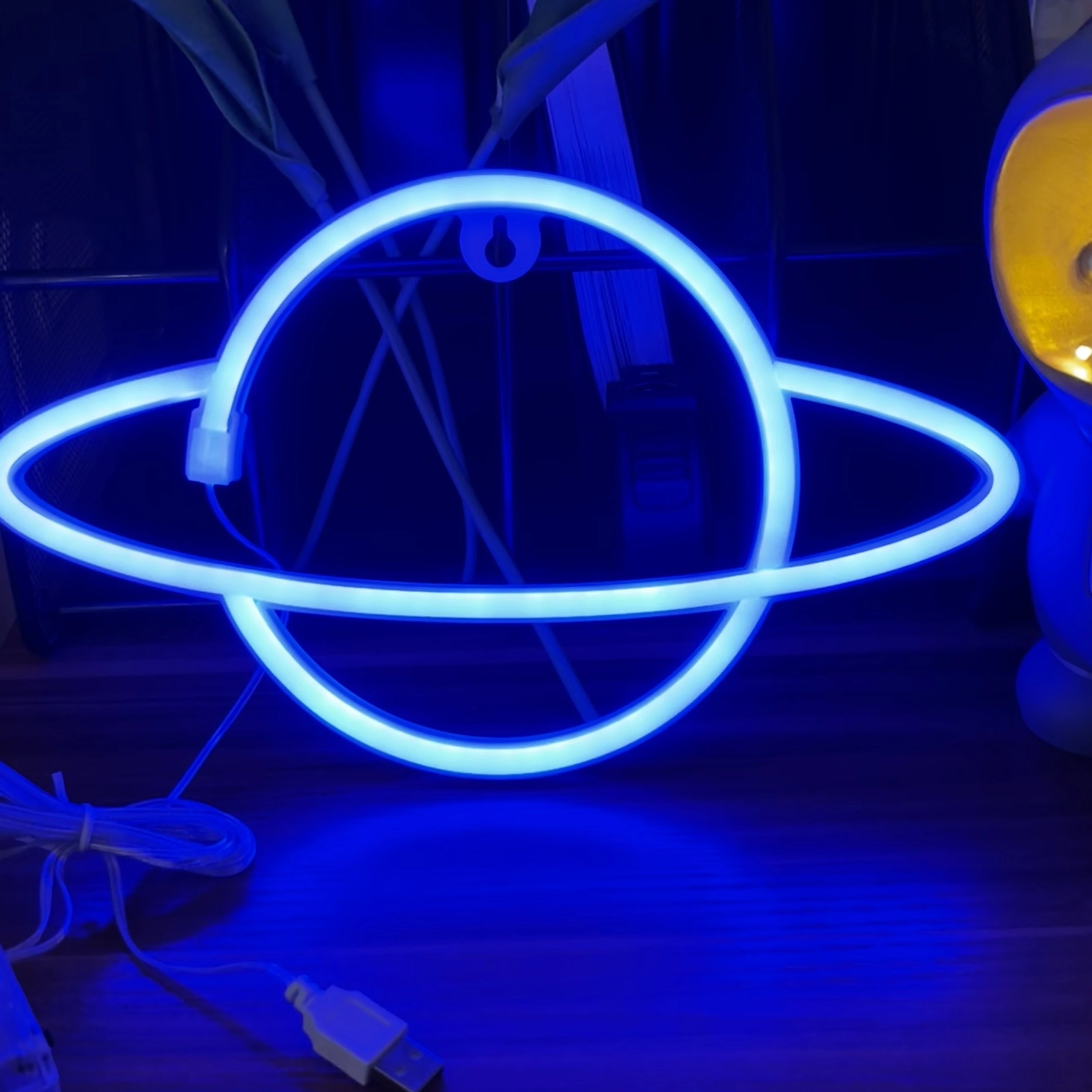 1Pc, Planet Shape Neon Light,Usb or Battery Powered,For Game Room,Bedroom,Party,Birthday Arrangement,Gifts(Battery Not Included)