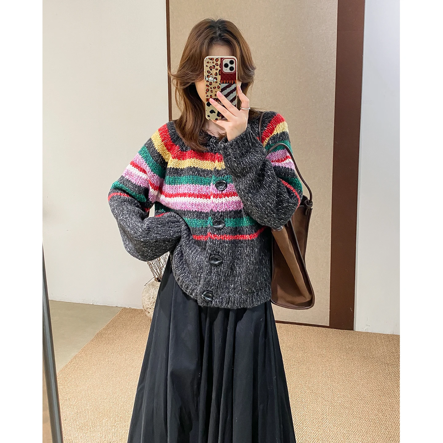 

Вязаный свитер Phil Dan Thiened в стиле ретро с длинными рукавами, радужными полосками и крупными пуговицами, зимний, женский, повседневный, с круглым вырезом