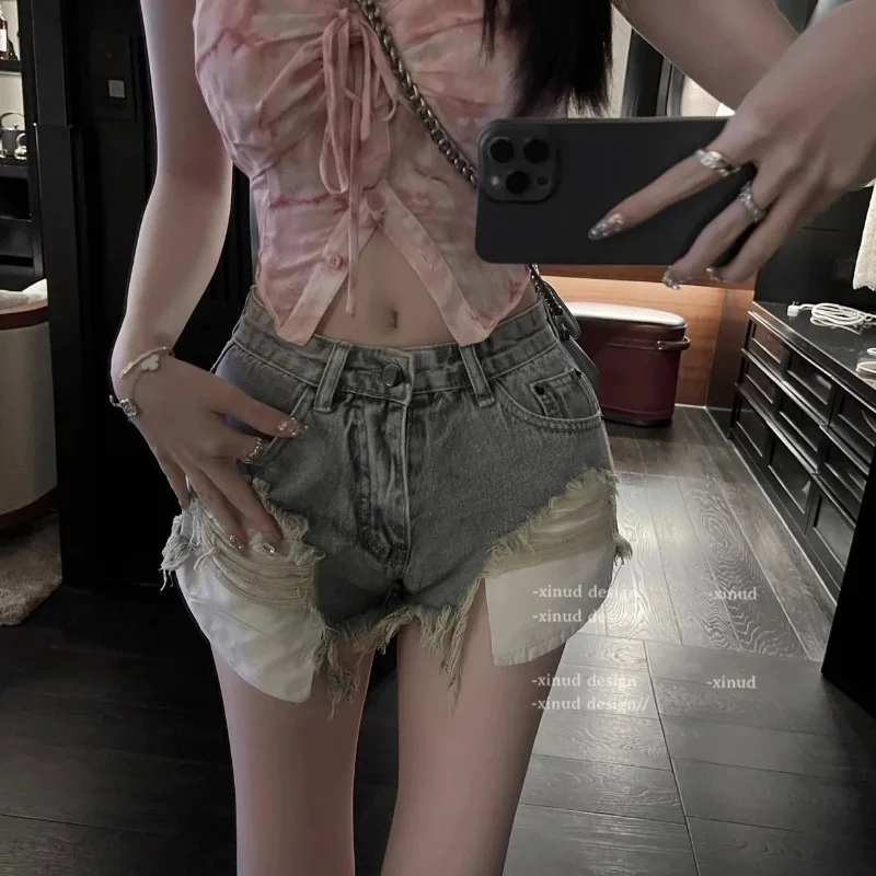 

Летние женские джинсовые шорты 2026 в американском ретро-стиле с рваными элементами, высокой талией, облегающие, сексуальные, повседневные