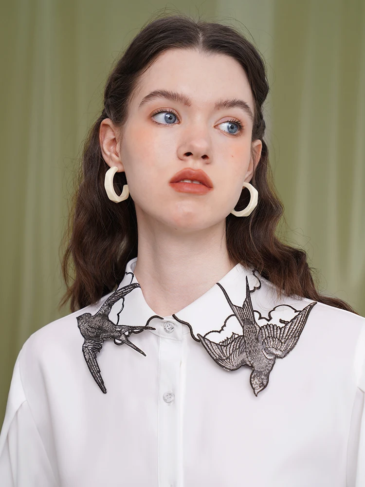 

100-108cm Bust Spring Fall White Shirts Original Design Women Elegant Loose Embroidery Cool Swallows White Shirts/Blouses