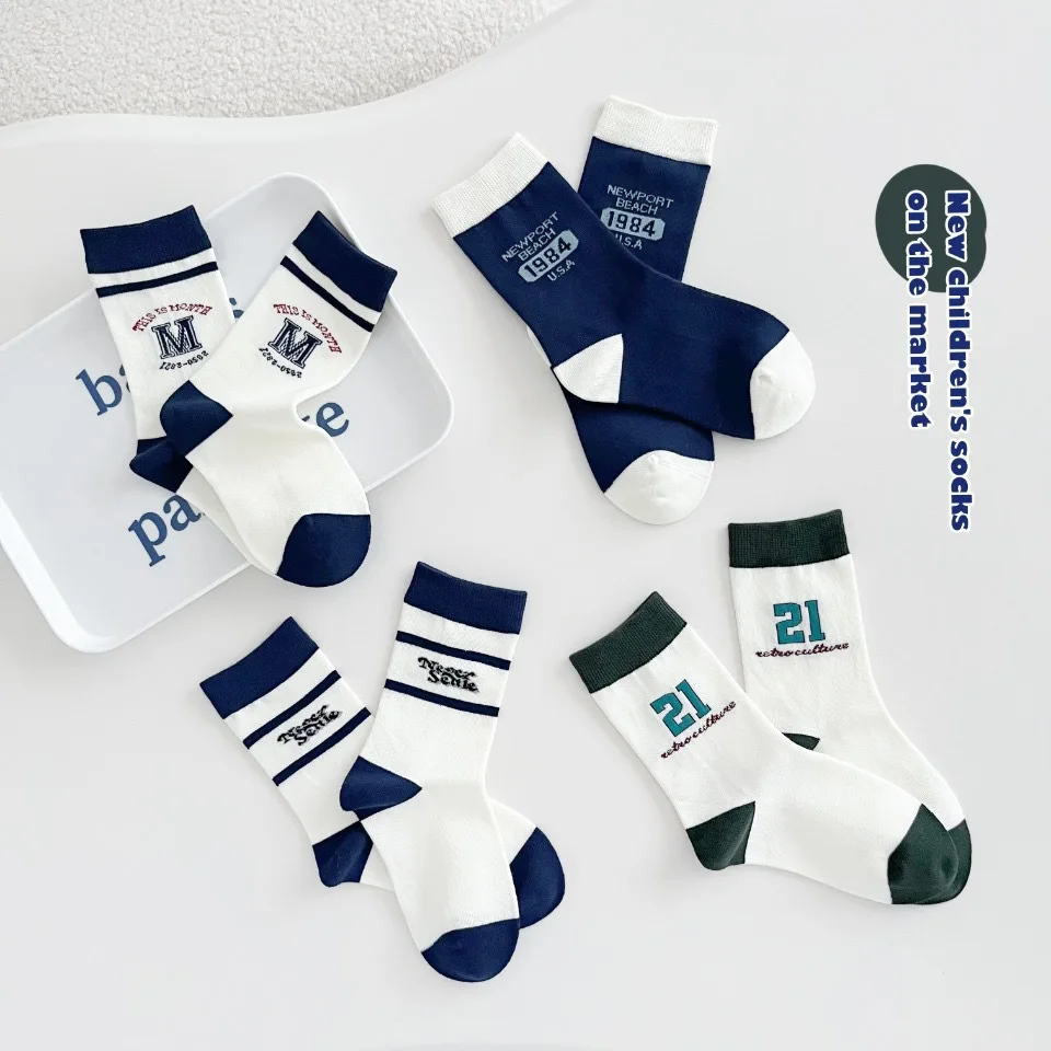 Autumn and Winter New Kids Socks Medium Tube Cotton Boys and Girls Casual Sports Accessories 2024