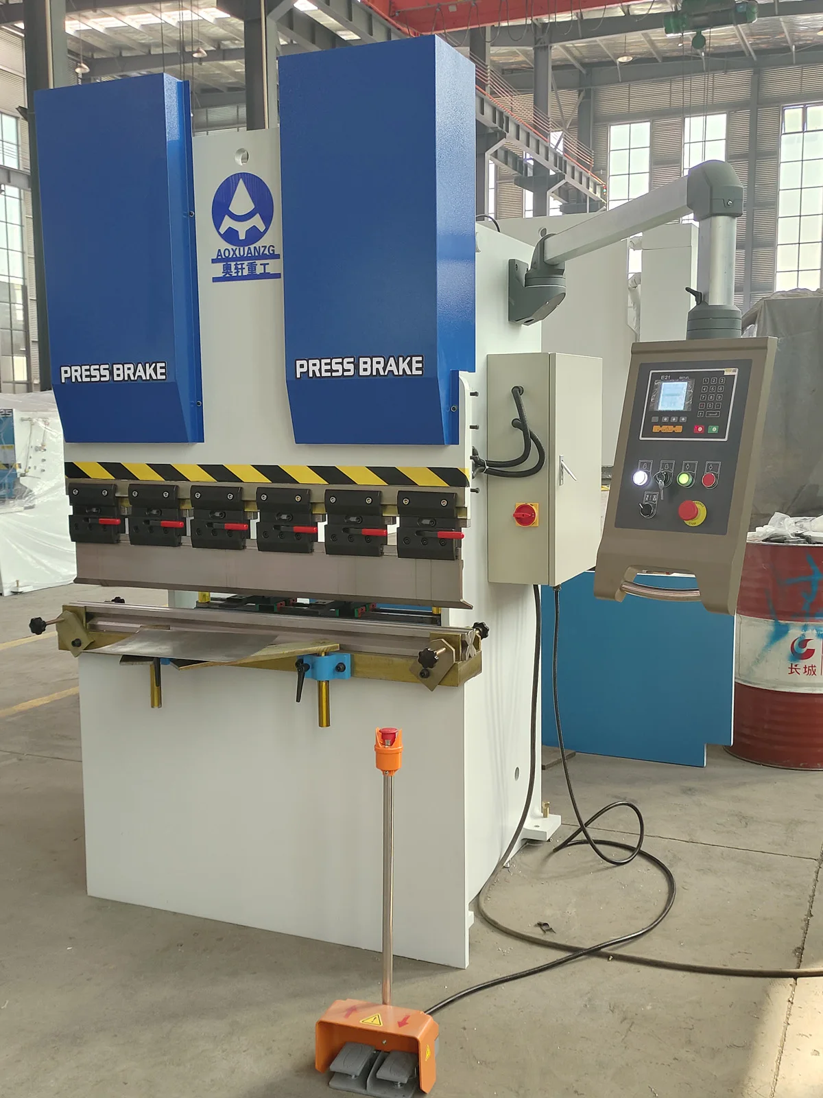 Sheet Metal Bending Press Brake Machine For Metalworking with Estun 21Controller