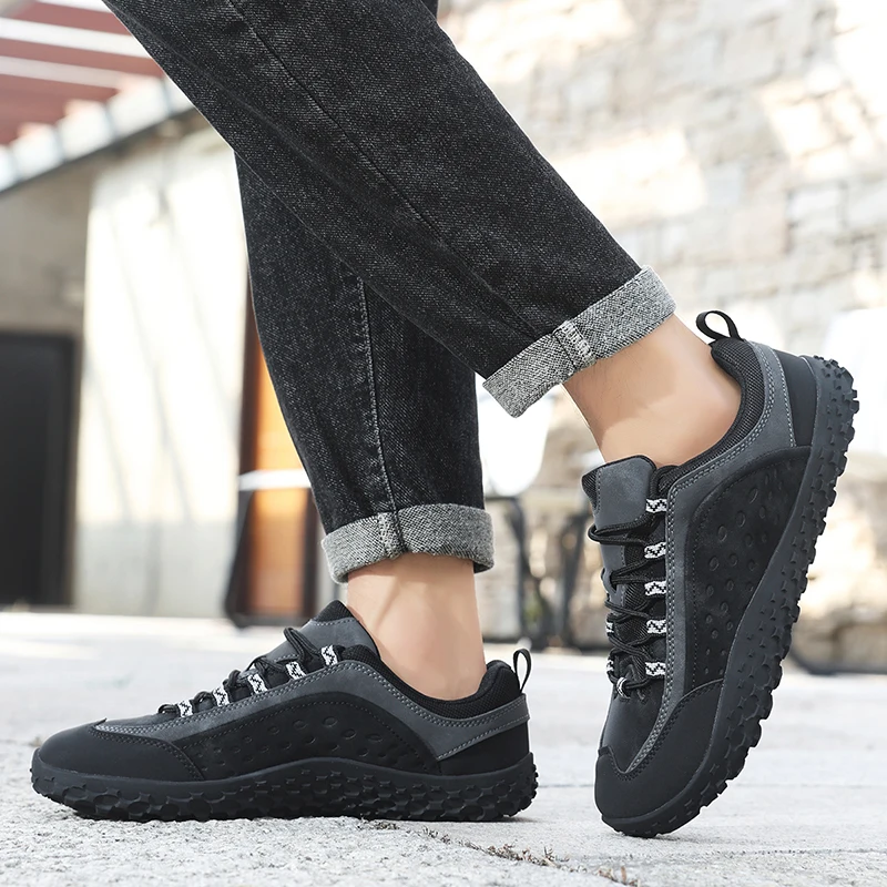 

Unisex Wide Head Leather Sports Shoes Outdoor Hiking Couple Style Autumn Winter Mountain Climbing Tug of War Shoes