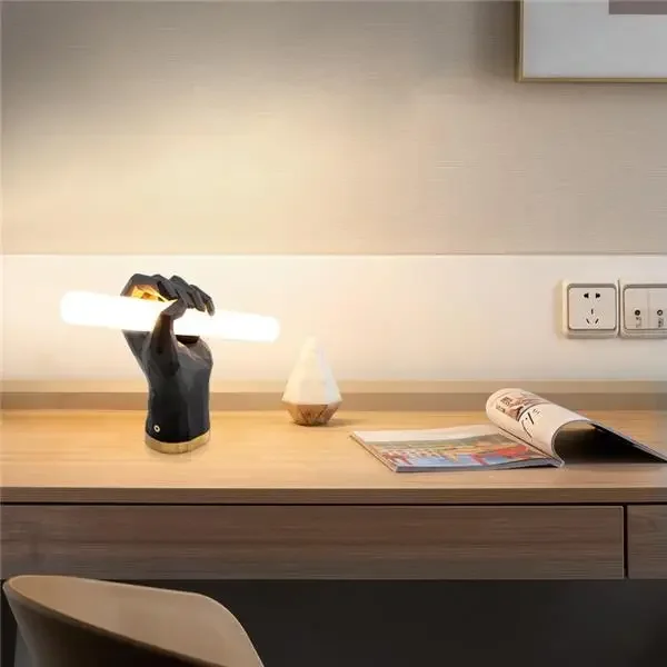 Candeeiro de mesa modelo simples quarto branco preto arte resina forma mão led luz personalidade candeeiro mesa nórdico