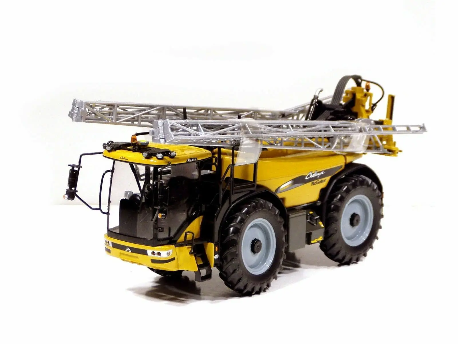 

1/32 Alloy Toy Model - Rogator 655 Tractor Farm Agricultural vehicles - Boy's Birthday Gift Scene Decoration DieCast