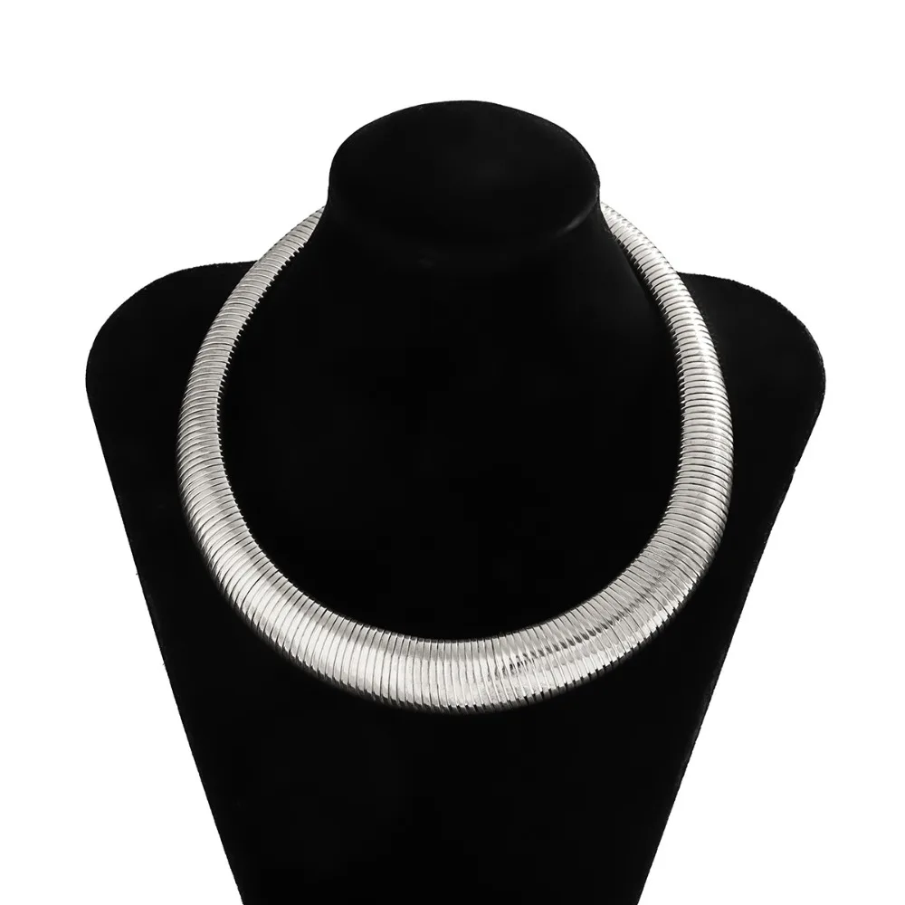 Temperament Snake Bone Line African Collar New Fashion Women Geometric Metal Collarbone Necklace Simplicity Punk Necklace