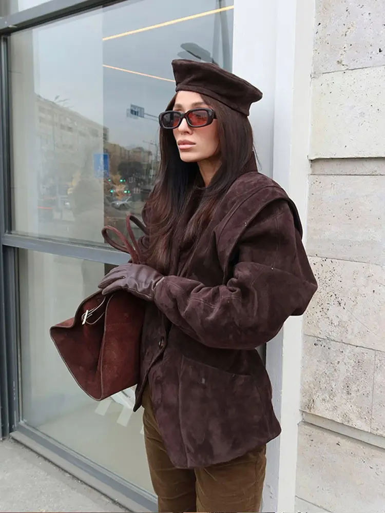 سترة نسائية عصرية ذات خصر متين وياقة مقلوبة وأكمام طويلة معاطف بأزرار لخريف 2025 ملابس خروج نسائية عتيقة جديدة ﻿