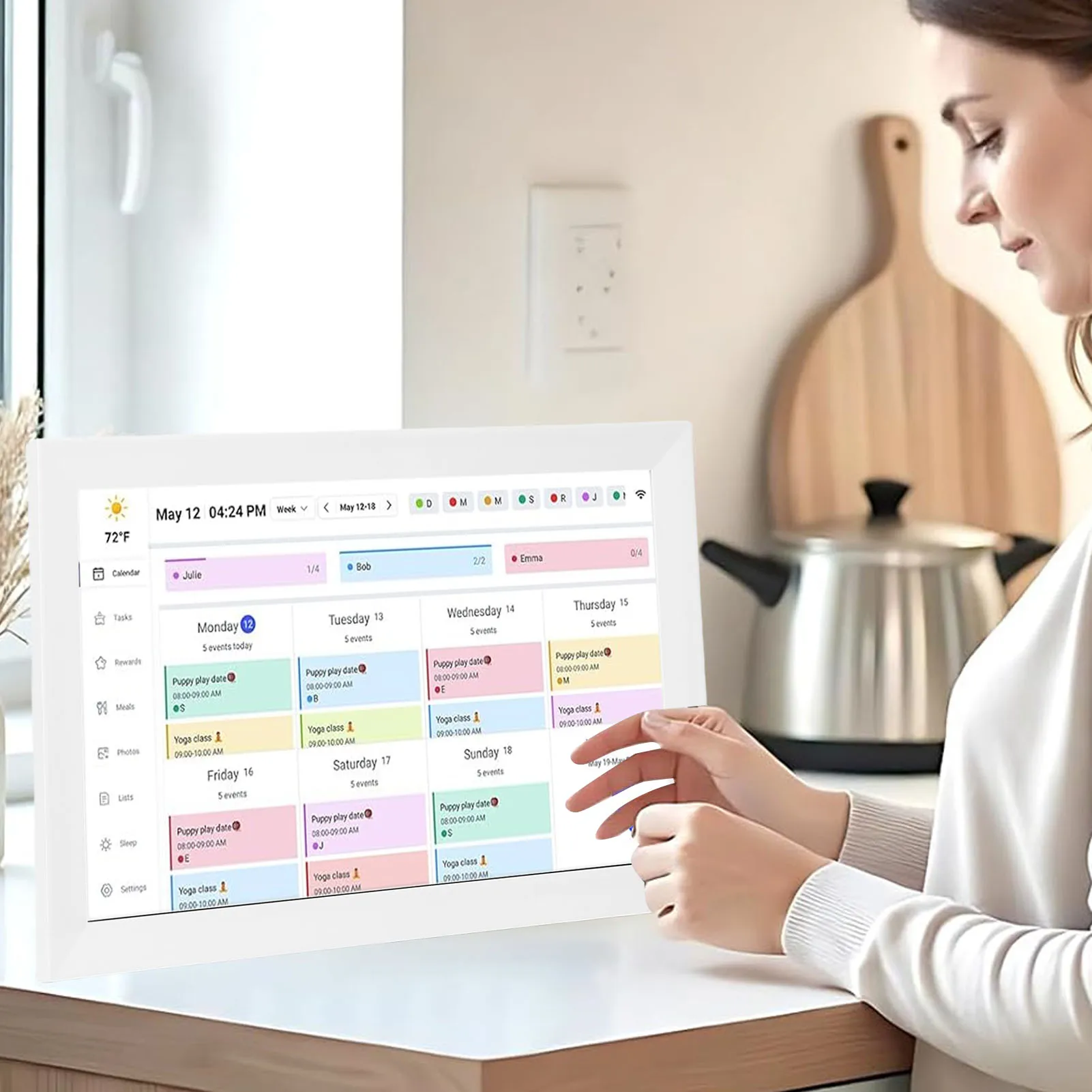 

15.6 Inch Wall Planner Digital Calendar Chore Chart WiFi Smart Touchscreen Interactive Display Wall Desk Mount APP Control 32GB
