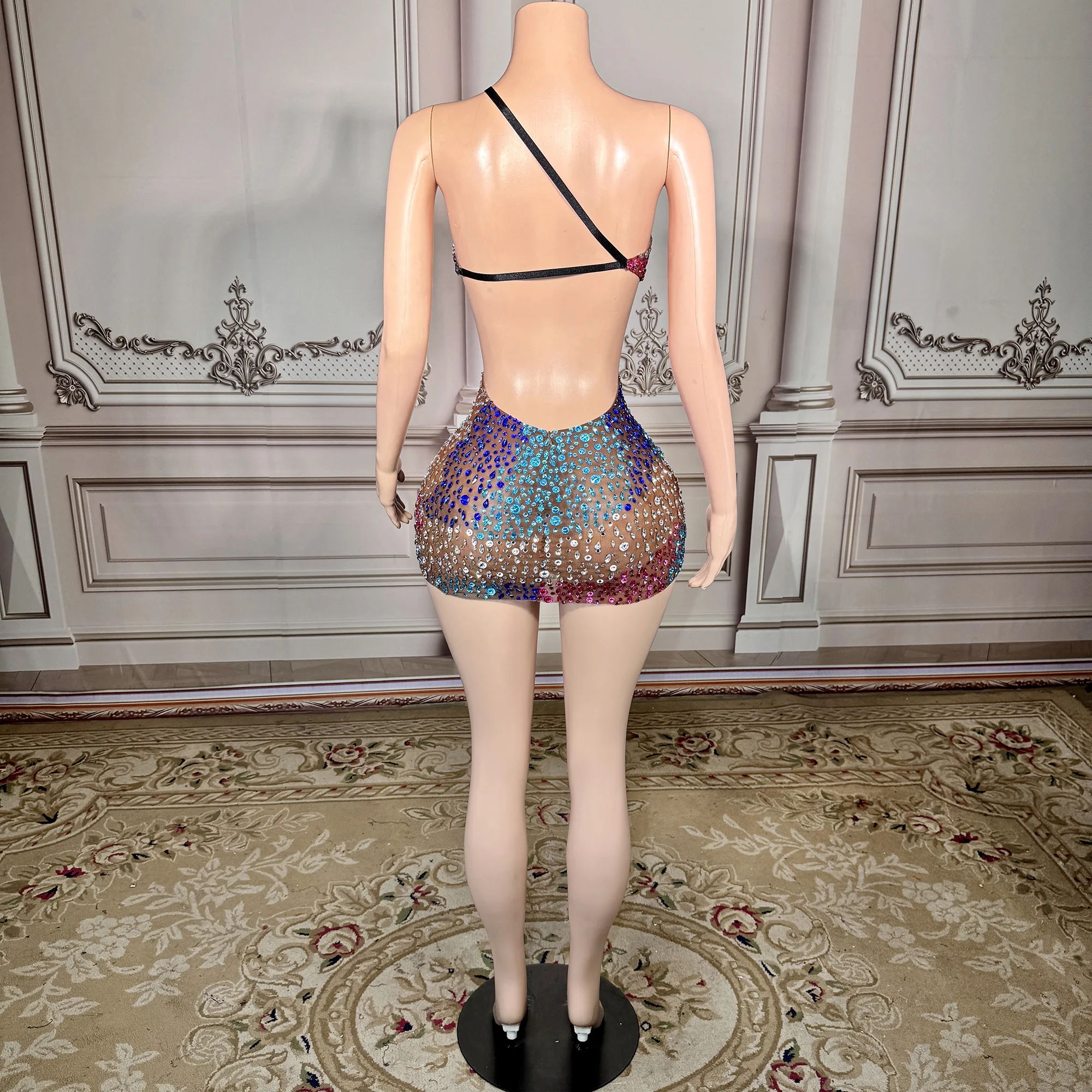 ZD Hot Selling Bodycon Mini-jurk Strass Sheer Backless voor Nachtclub Strandfestivals Natuurlijke Sexy Club Feestjurk