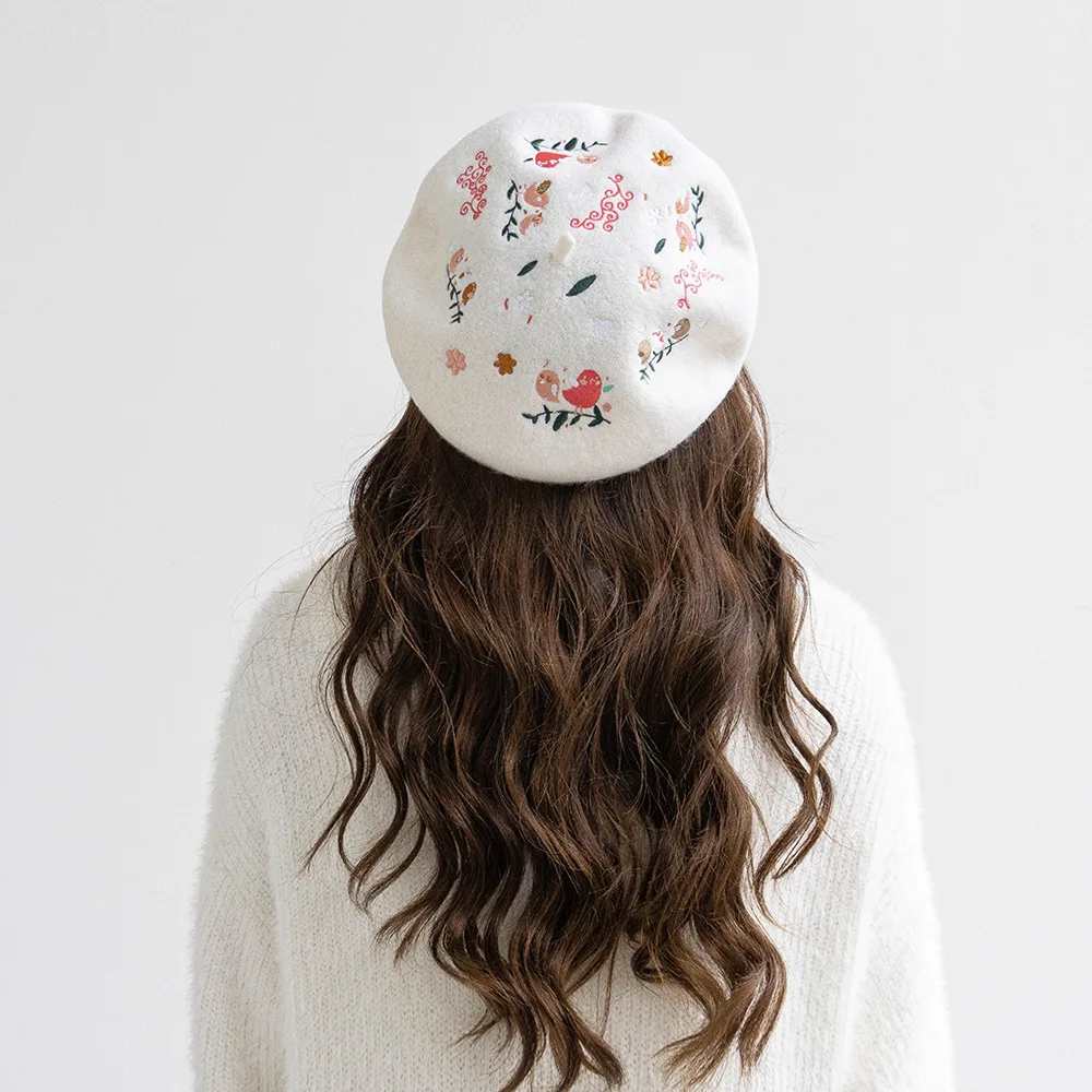 women beret  wool painter hat autumn and winter fedora hat sweetheart girl embroidery painter hat bud hat flower