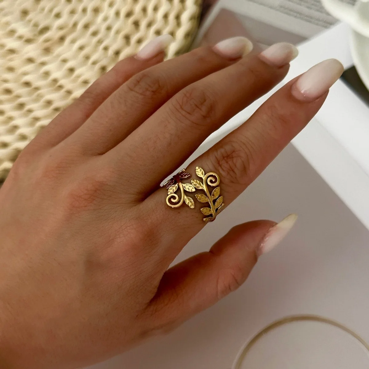 Vintage-Ringe mit Blumen-, Ranken- und Blattmotiven, spiralförmig gewickelt, mit Schlangenmuster, für Damen und Herren, aus Edelstahl, geometrische Ringe, Schmuck. – Detail 12