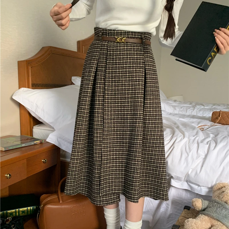 Matakawa Woolen Plaid Women Skirts Vintage Autumn Winter Preppy Style Sweet Faldas Mujer Korean Fashion Elegant Long Skirt