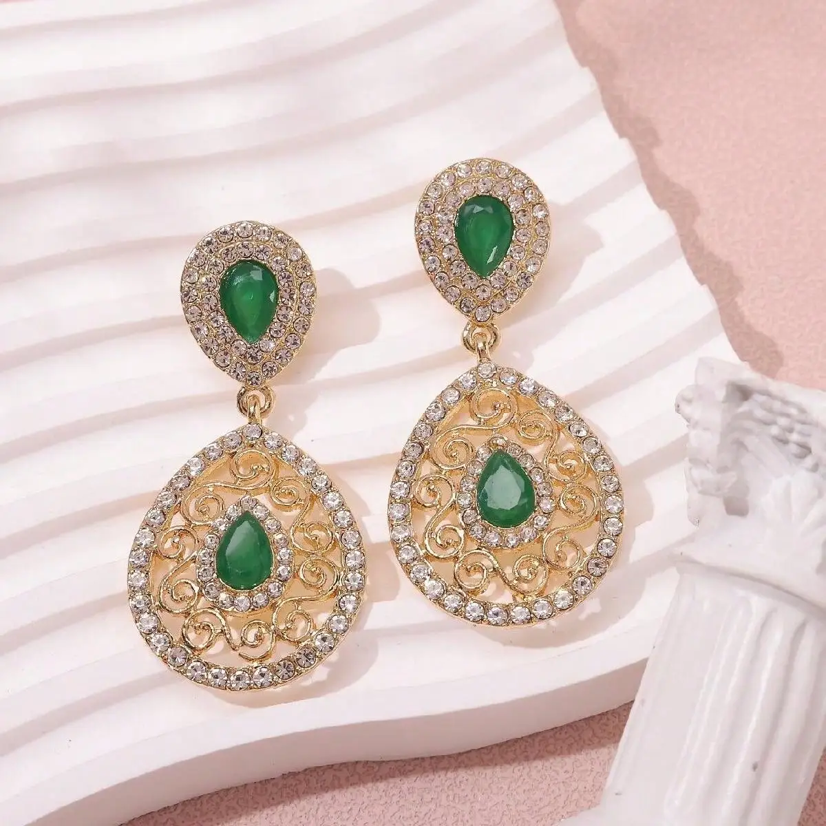 Moroccan Vintage Teardrop Dangle Earrings Hollow Filigree Green Crystal Rhinestone Drop Earrings Women Wedding Party Jewelry