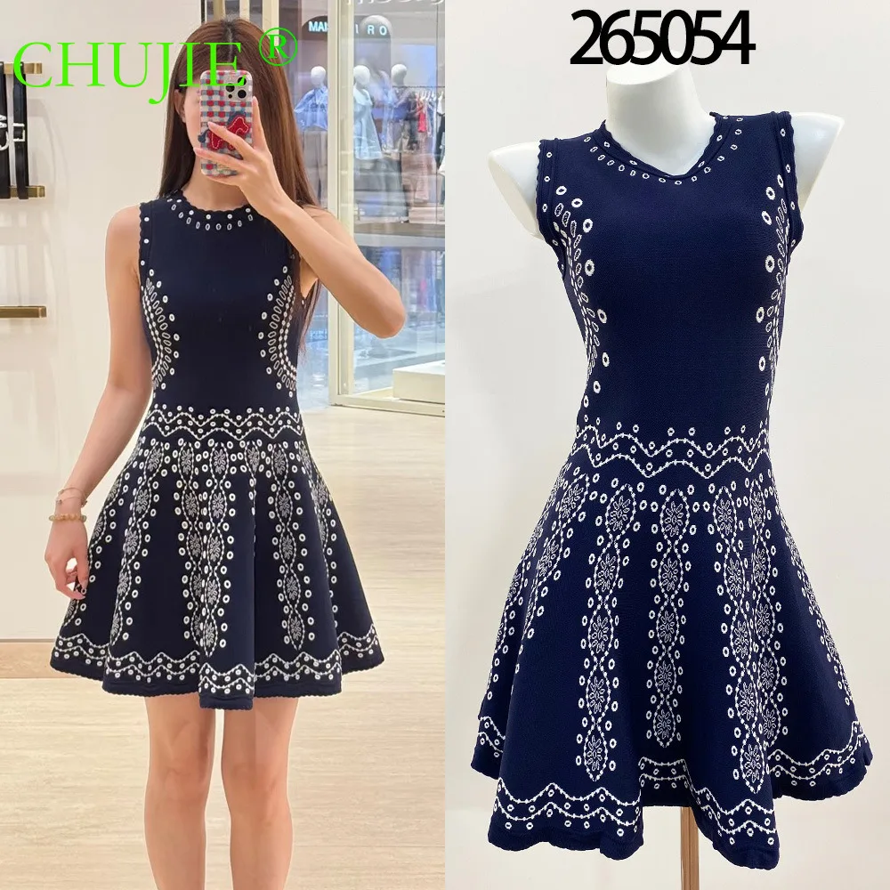 CHUJIE 2026 Summer New Arrival French Niche Design Knitted Color-block Jacquard Sleeveless Crew Neck Waist-tight Knitted Dress