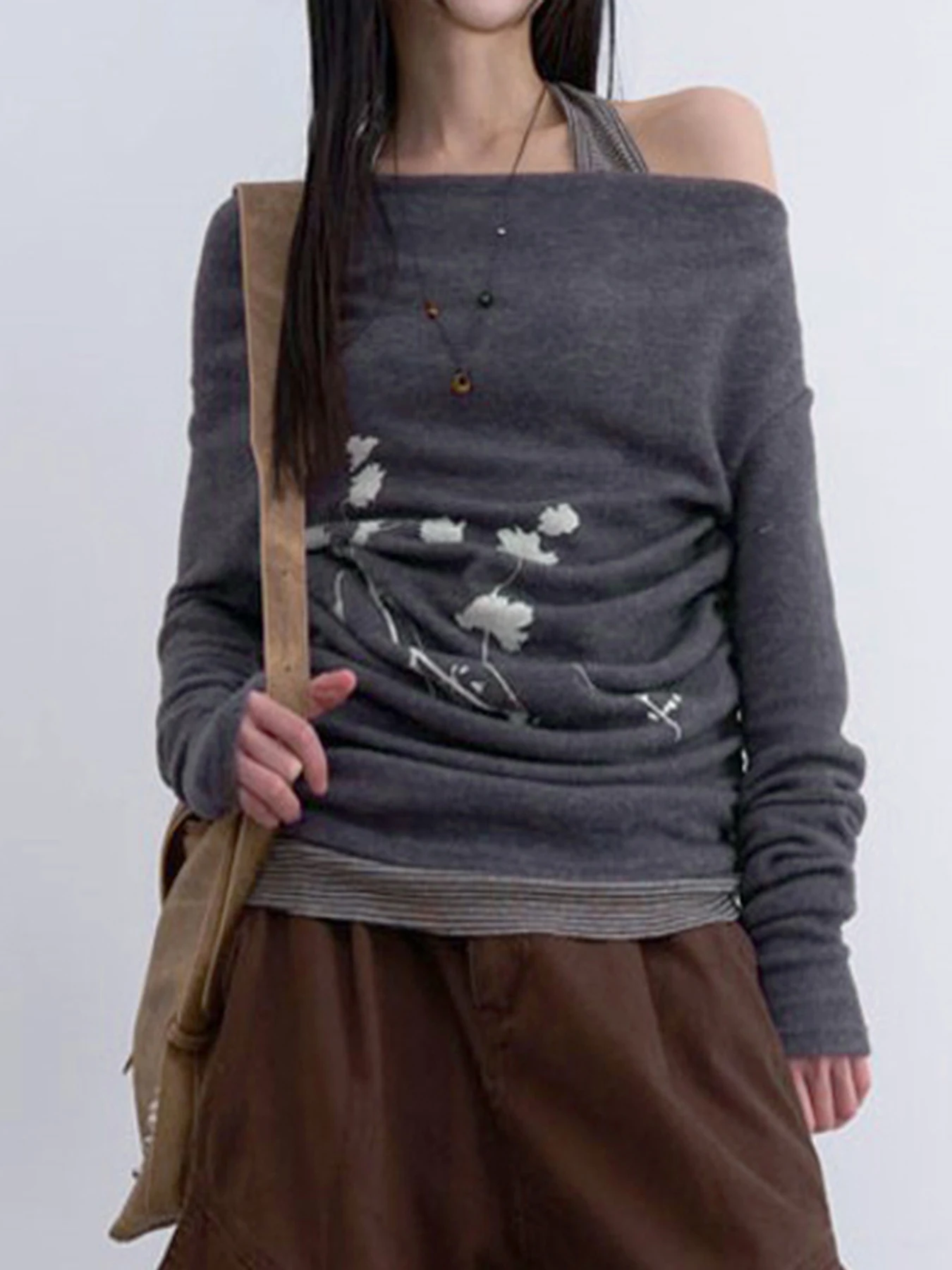 レトロなウエストシェイプワンショルダーTシャツ、女性用ストリートスタイル、花柄プリント、ロングスリーブ、ストレートカットアウタートップ