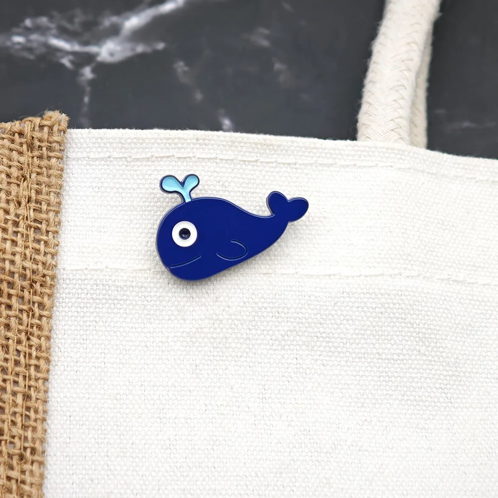 Niedlicher blauer Wal-Emaille-Anstecker, sprudelndes Ozean-Tier, Metallabzeichen, Kawaii-Reversnadeln, Brosche für Rucksack, Kleidung, Schmuck – Detail 8