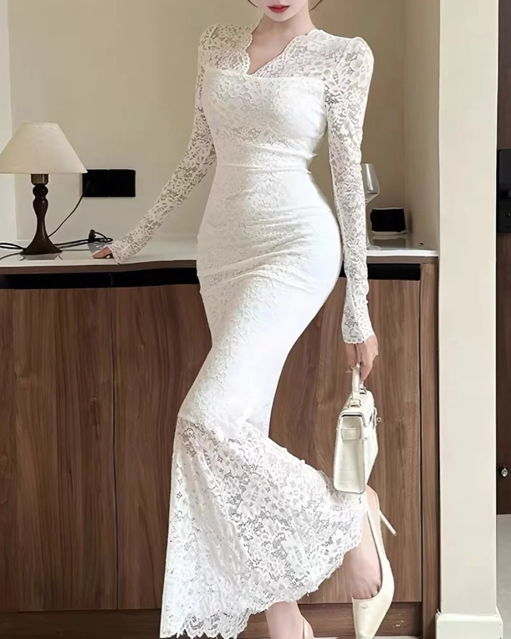 

Customized Fashion Elegant Lace Pleat Ruched Mermaid V-neck Midi Dresses Evening Dresses Sizes Available High Quality Exquisite