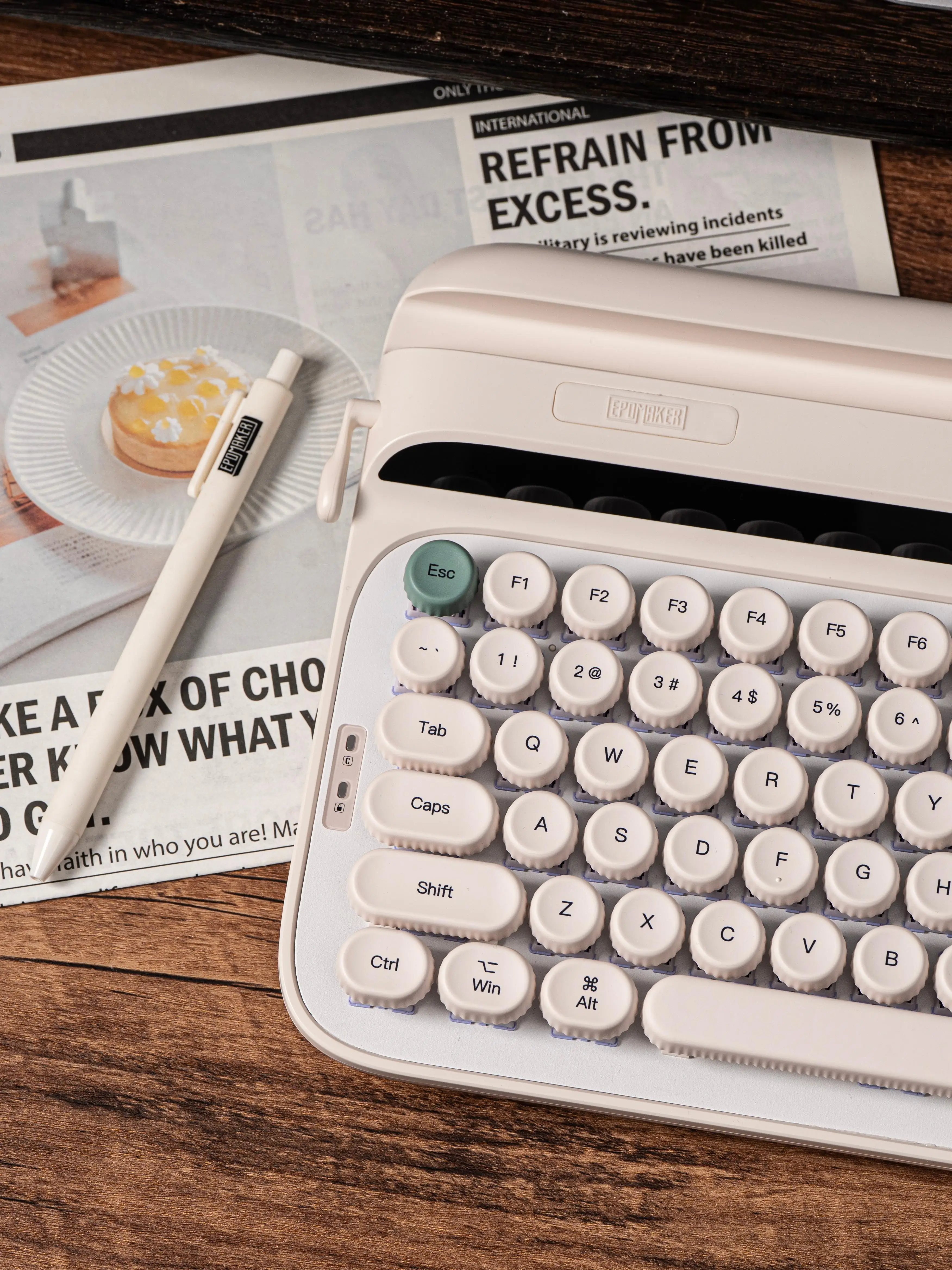 EPOMAKER Glyph 75% ANSI US Layout Przewodowa/Bezprzewodowa 2.4Ghz/BT Klawiatura Mechaniczna w Stylu Retro z Ekranem TFT i Pokrętłem — zdjęcie produktu 7