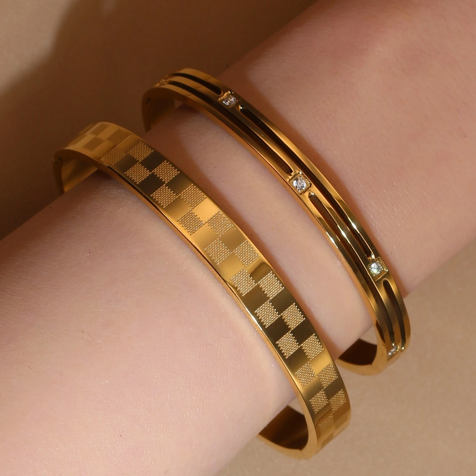 Luxury Polished Checkered Design Stainless Steel Crystal Bangle Couple Jewelry Bracelet Wedding Party Wholesale Gift