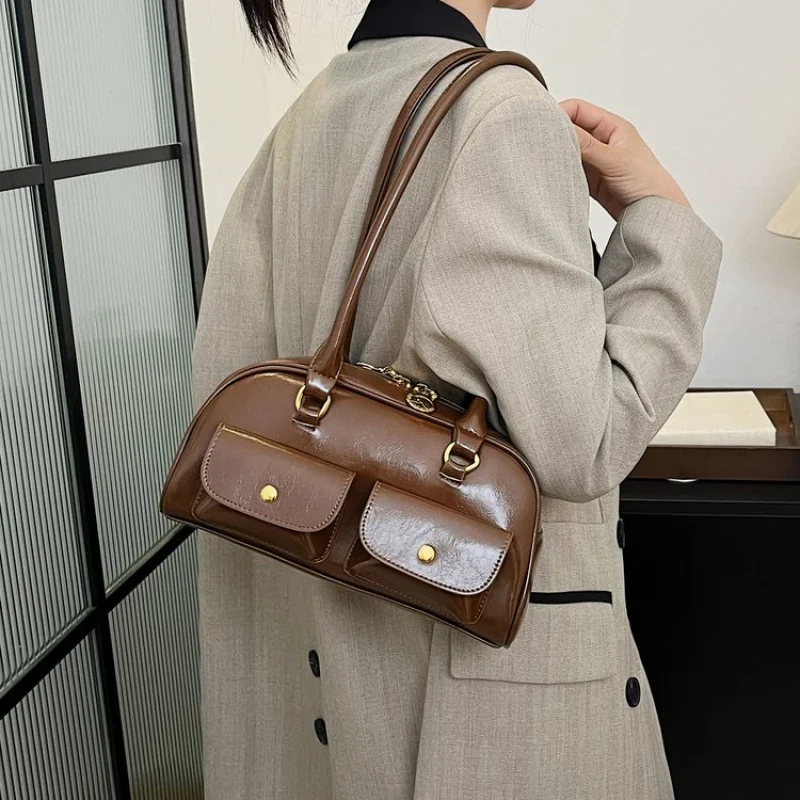 

Fashionable Leather Messenger Bag For Ladies, Crossbody Shoulder Bag By Famous Designer, Luxury Brand Handbags