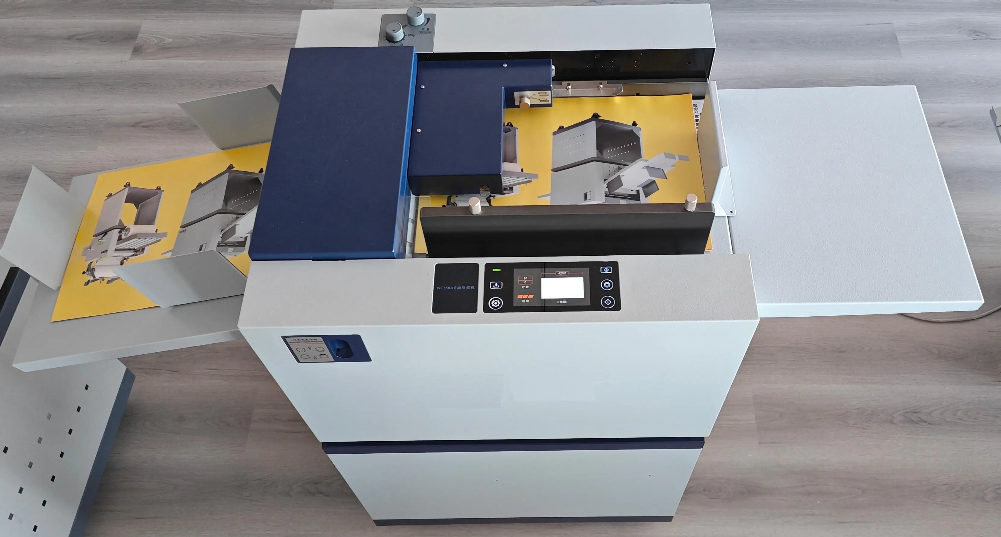 NC356A Automatic Copperplate Paper Dotted Line Creasing Machine 4200sheets/h