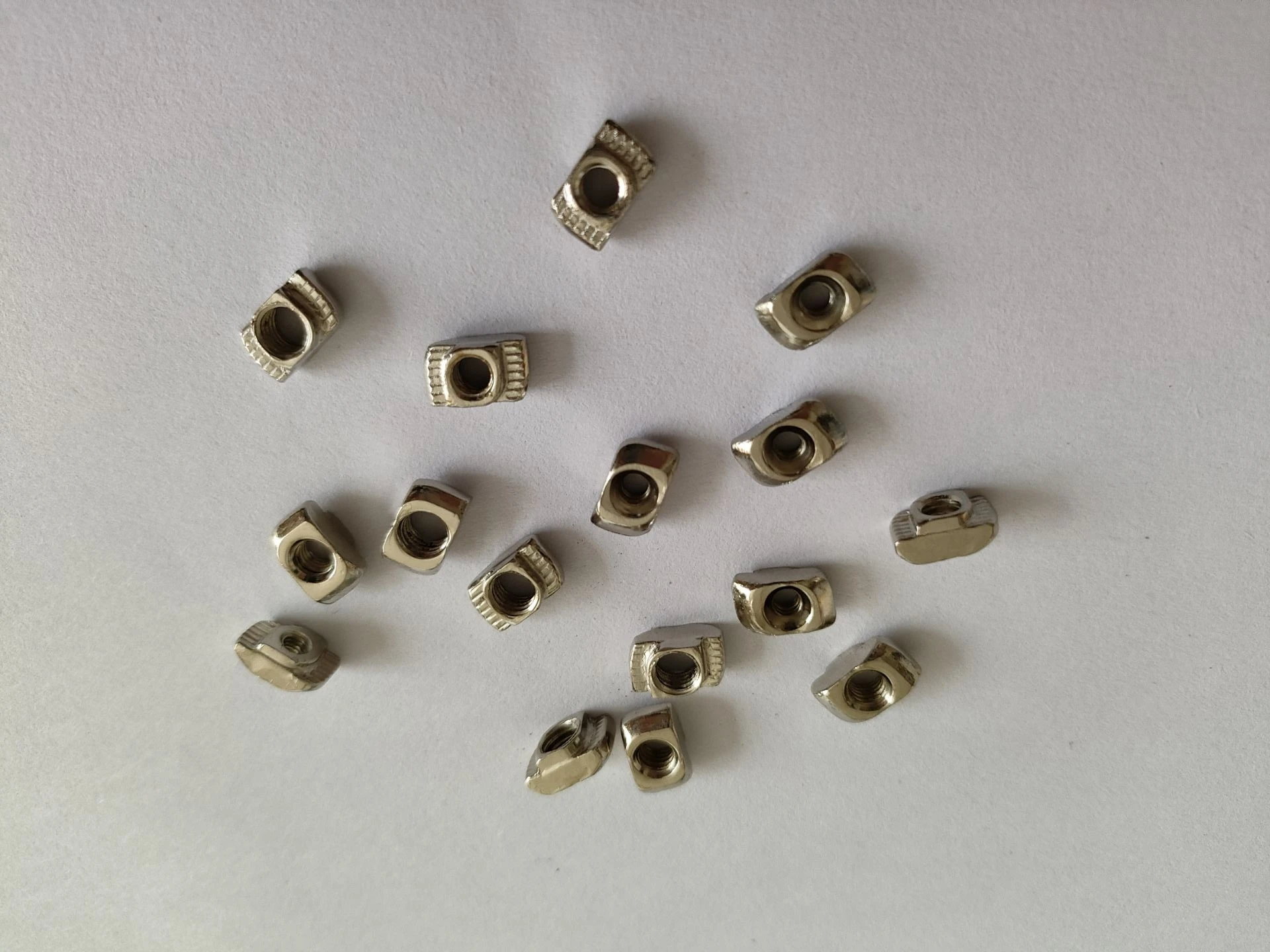 

200pcs M3 M4 M5 2020 Series Slot T-nut Sliding T Nut Hammer Drop In Nut Fasten Connector 2020 Aluminum Extrusion