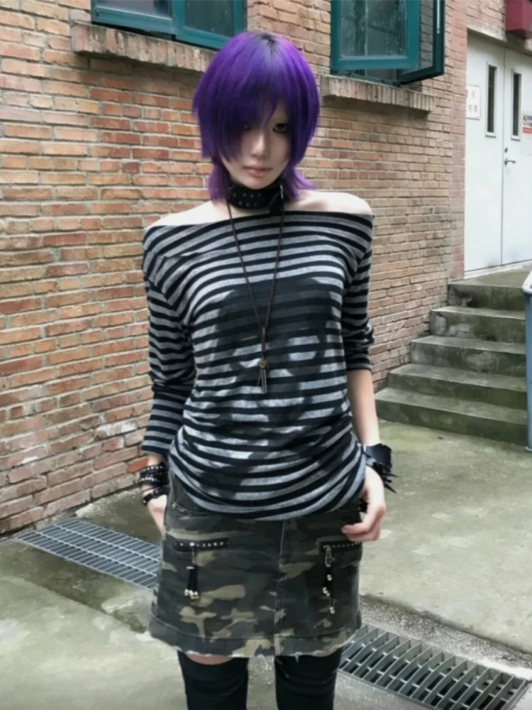 

2000s Vintage Y2k Women T-shirts White Grunge Graphic Long Sleeve Shirts Harajuku Y2k Korean Aesthetic Streetwear American Retro