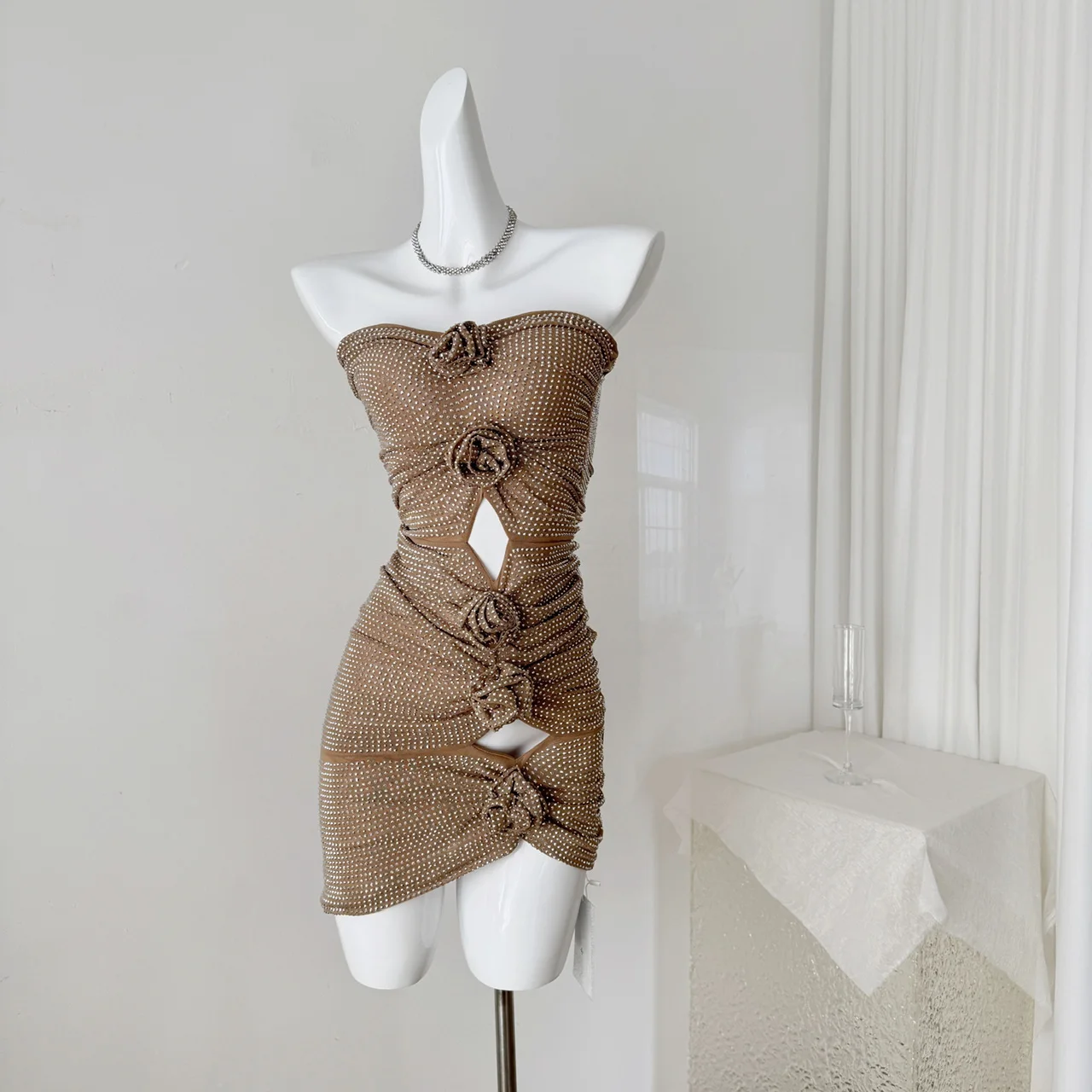 

Solid Spliced Diamonds Slimming Dresses For Women Strapless Sleeveless High Waist Hollow Out Dress Female Fashion